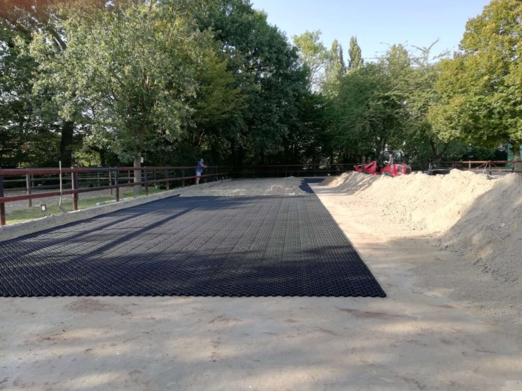 Lovarda és karám georácsos padozattal 3
