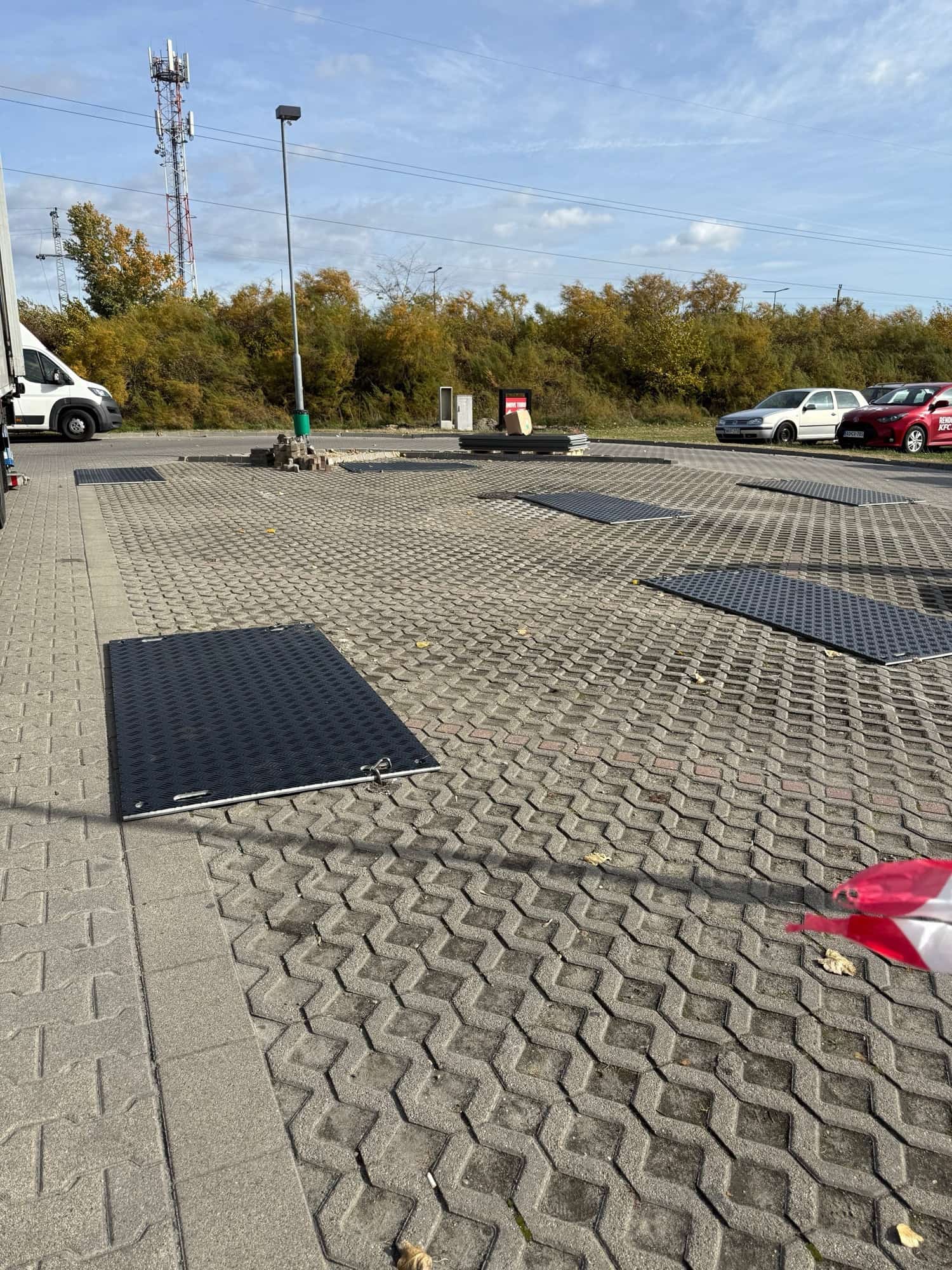 Mobil útlemez referencia 2