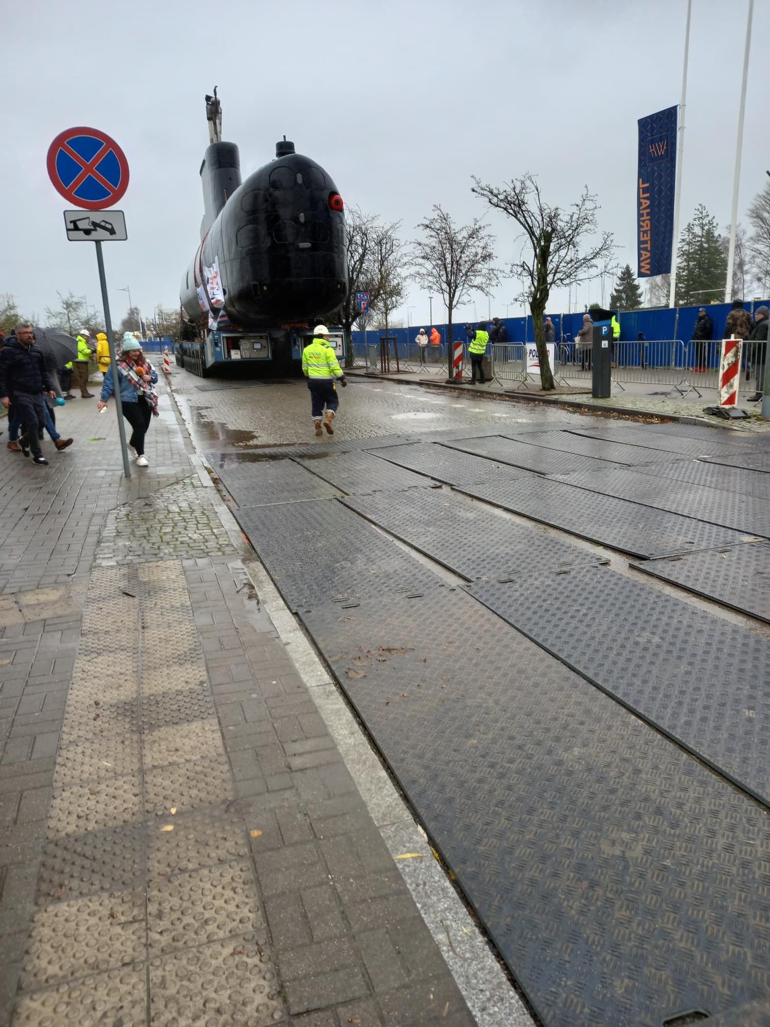Nagy tömegű szállítmány mobil útlemezeken